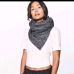 Lululemon Vinyasa Scarf Gray Infinity